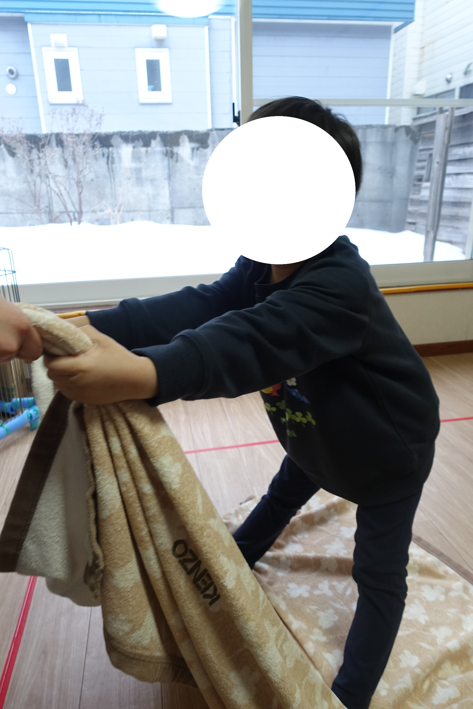 ここあーる：タオルスキーで体幹トレーニング