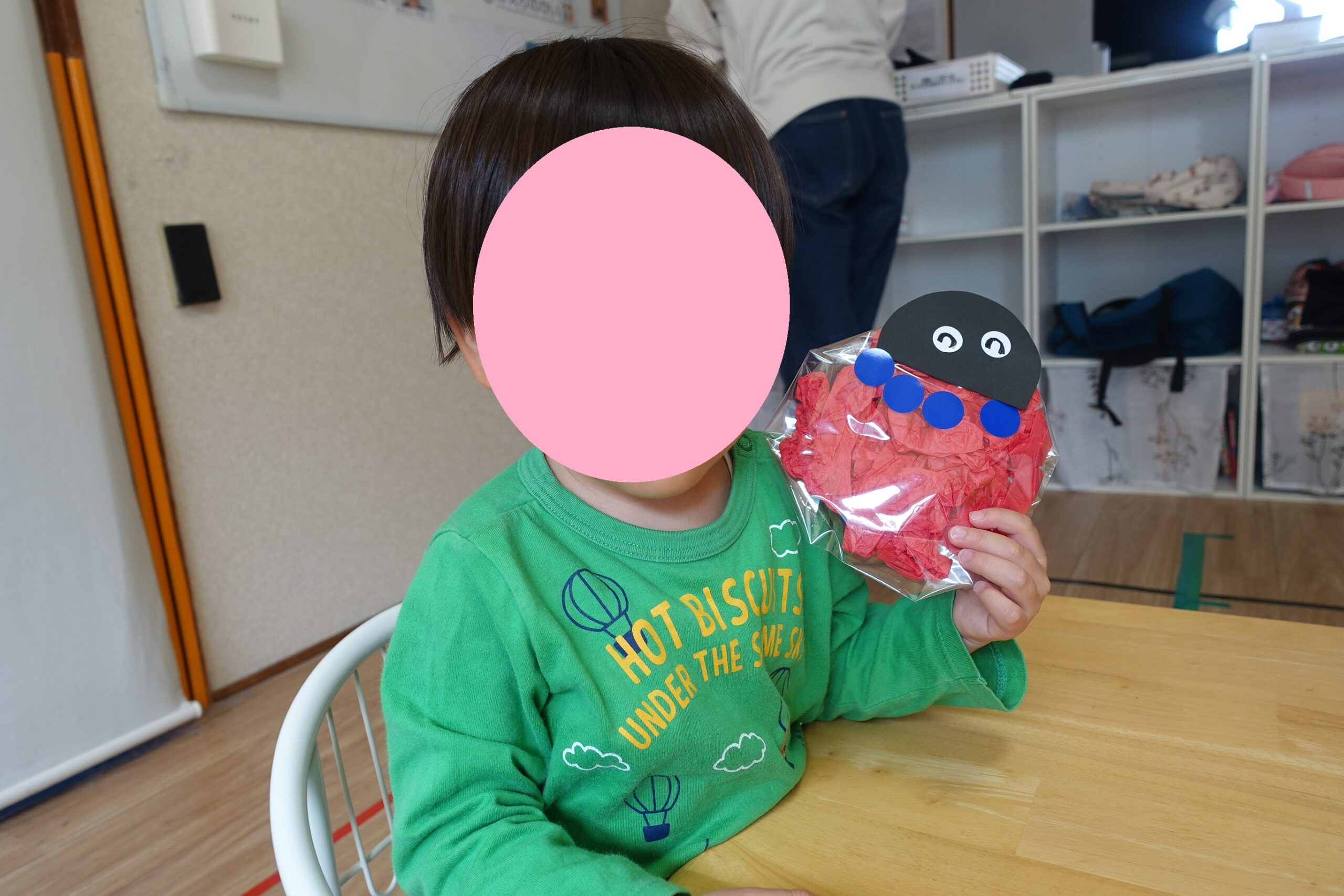 ここあーる:壁面製作「てんとうむし🐞」