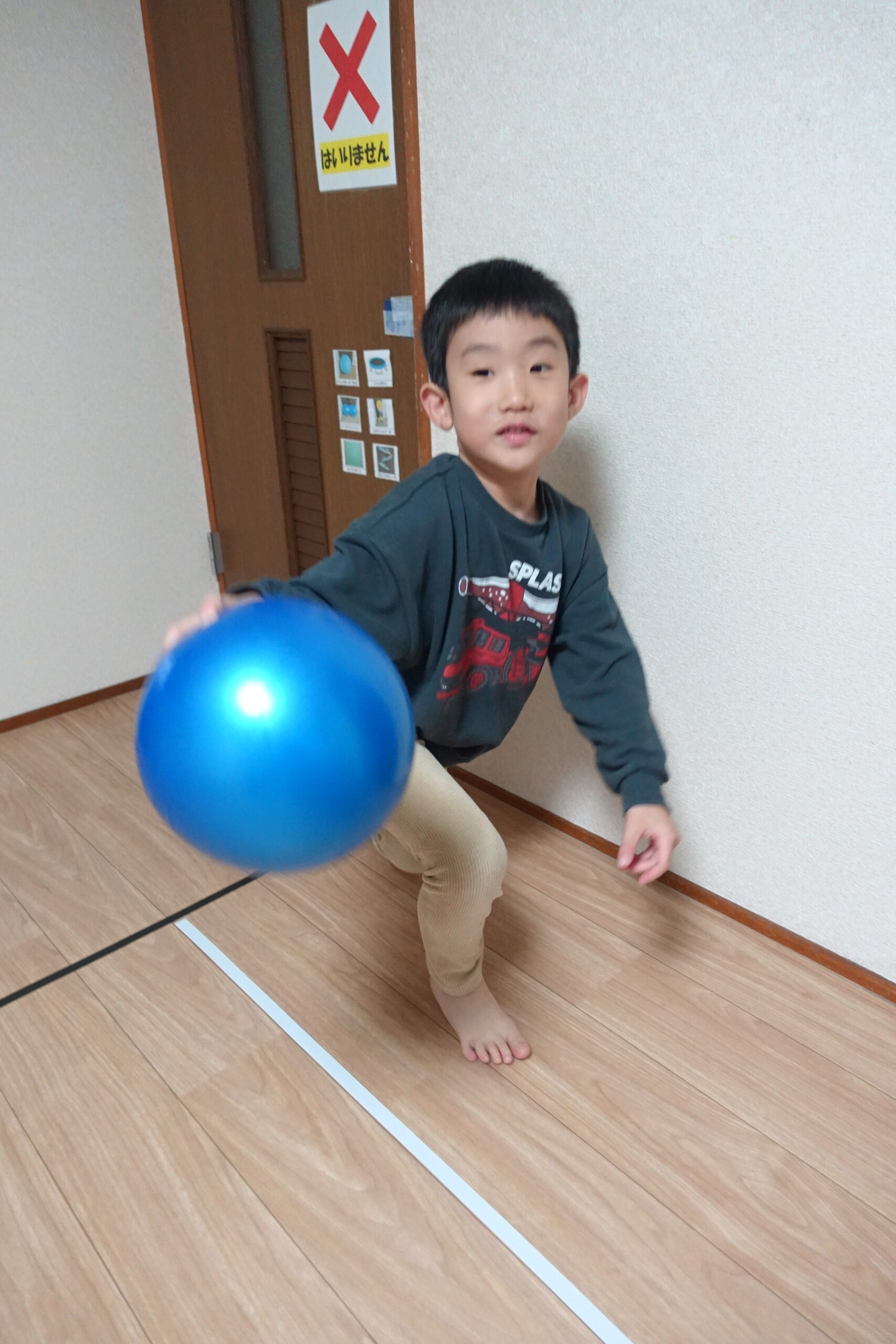 ここあーる：ルール遊び「転がしドッチボール🎵」