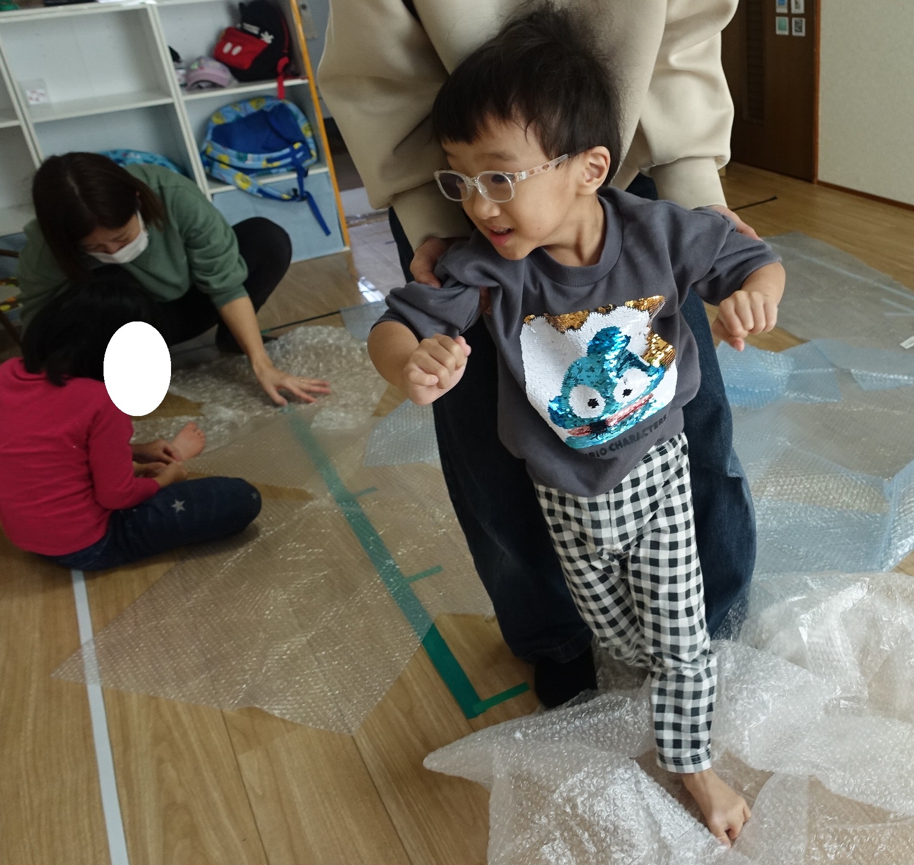 ここあーる：ぷちぷちで感触あそび🎈✨