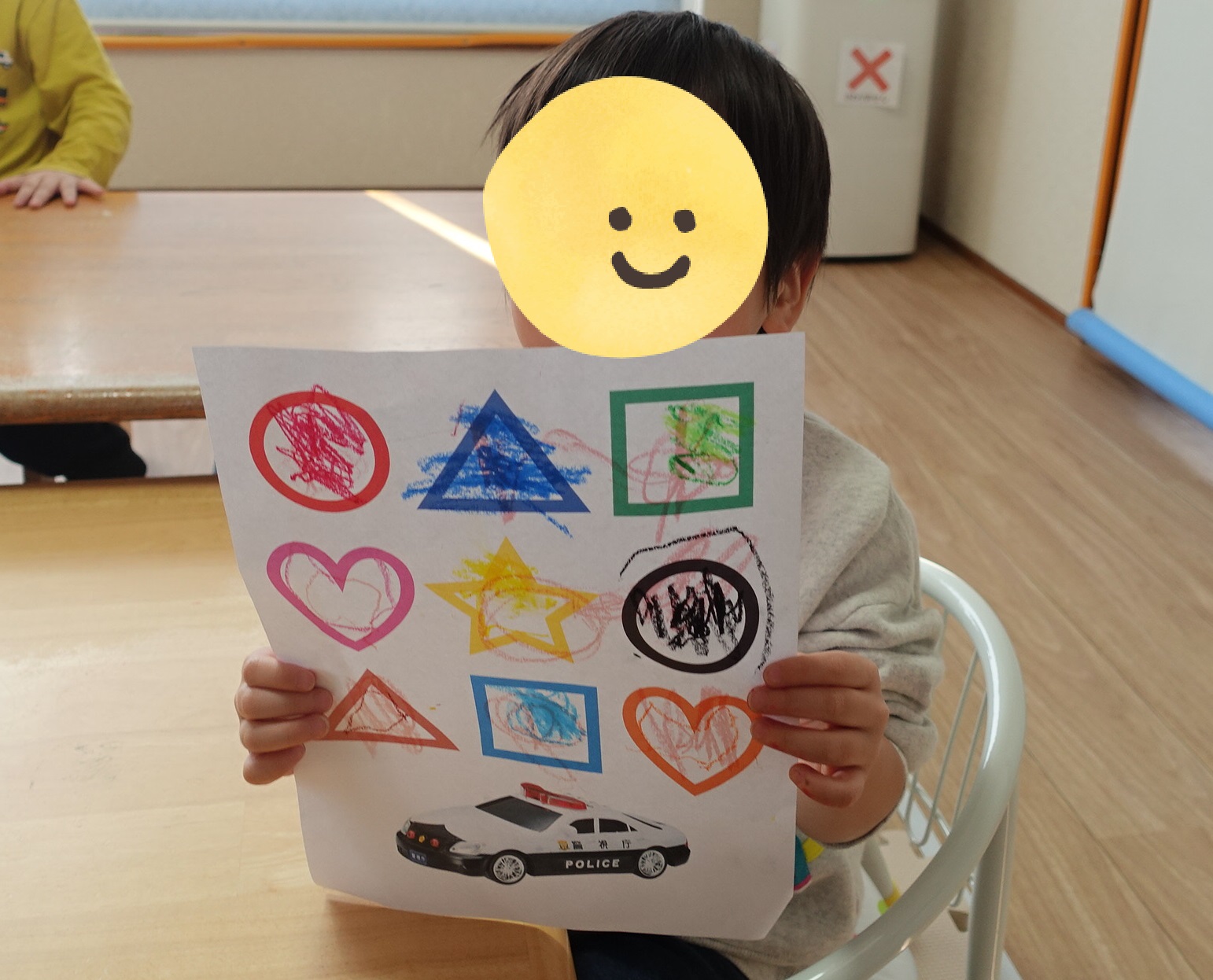 ここあーる：トング遊び＆形ぬりえ（ぺんぎんくらす🐧）