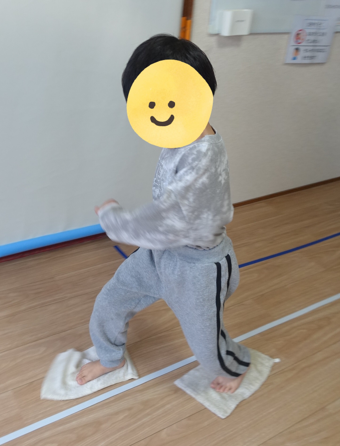 らいおんくらす🦁運動遊び「タオルぺんぎん」