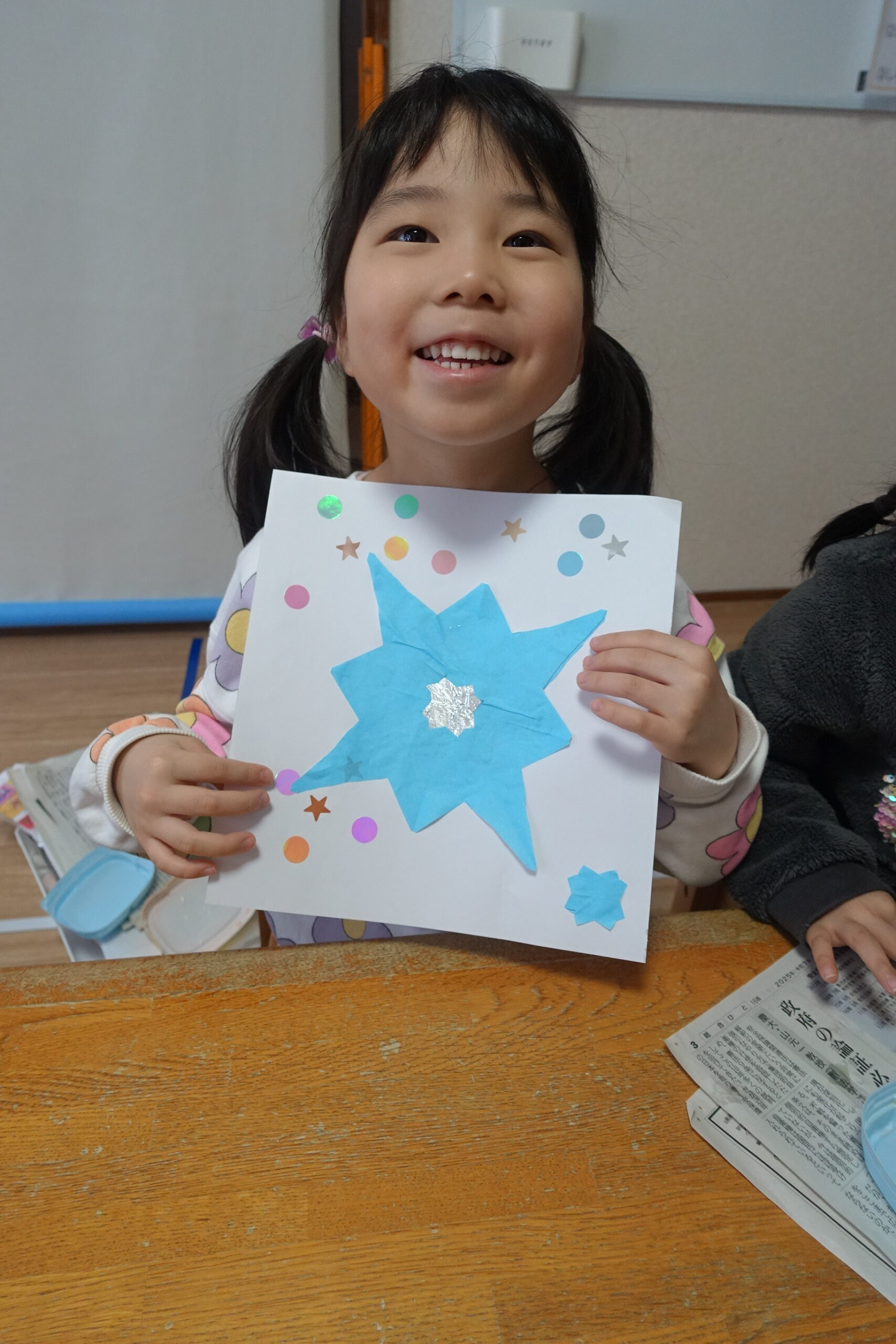 ぺんぎん・らいおんくらす🐧🦁「壁面製作　雪の結晶」