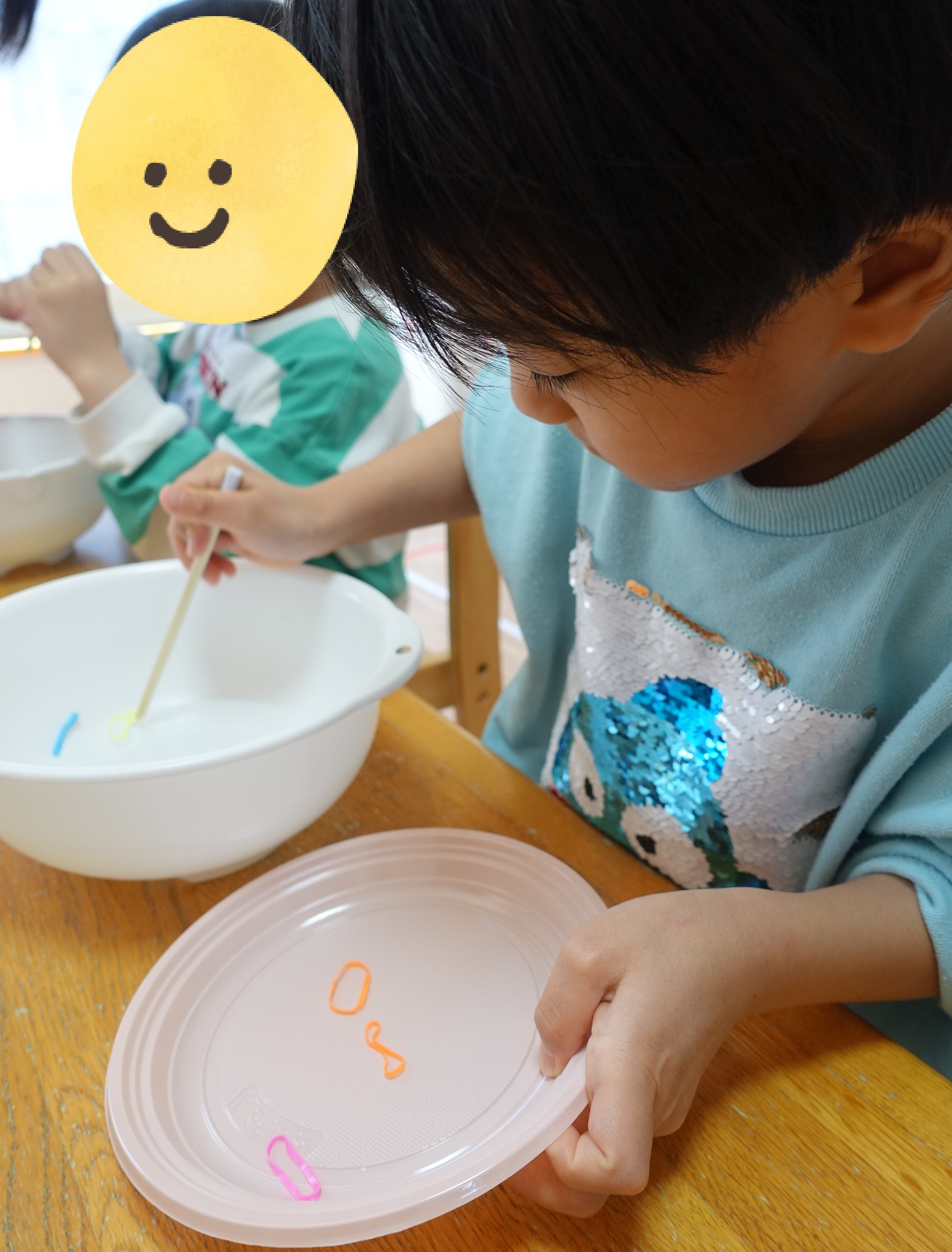 らいおんくらす🦁「指先遊び：ビーズ・ゴムすくい」