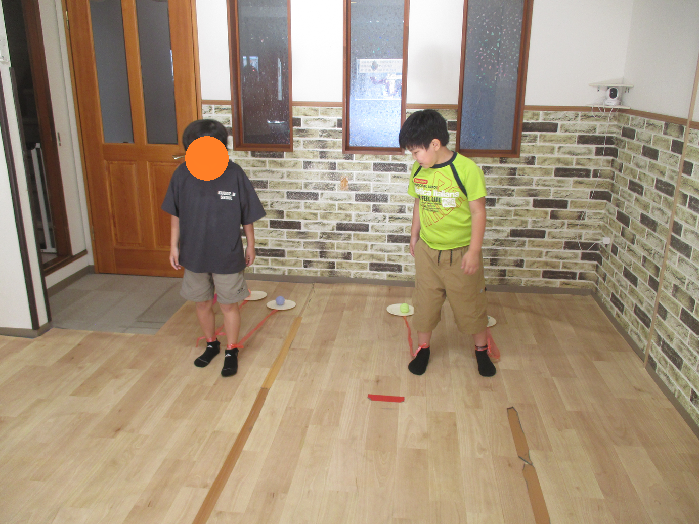 そえる　「落とさず慎重に歩こう🚶‍♂️」